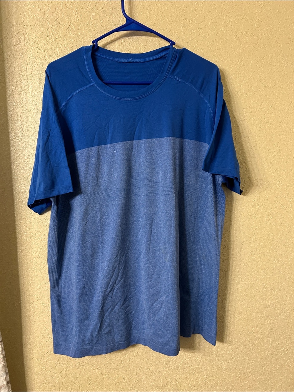 Lululemon Metal Vent Tech Short Sleeve Shirt Blue Mesh Mens Size L- L25
